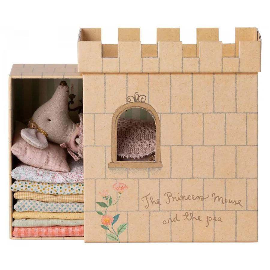 Maileg - Princess and the pea - big sister mouse